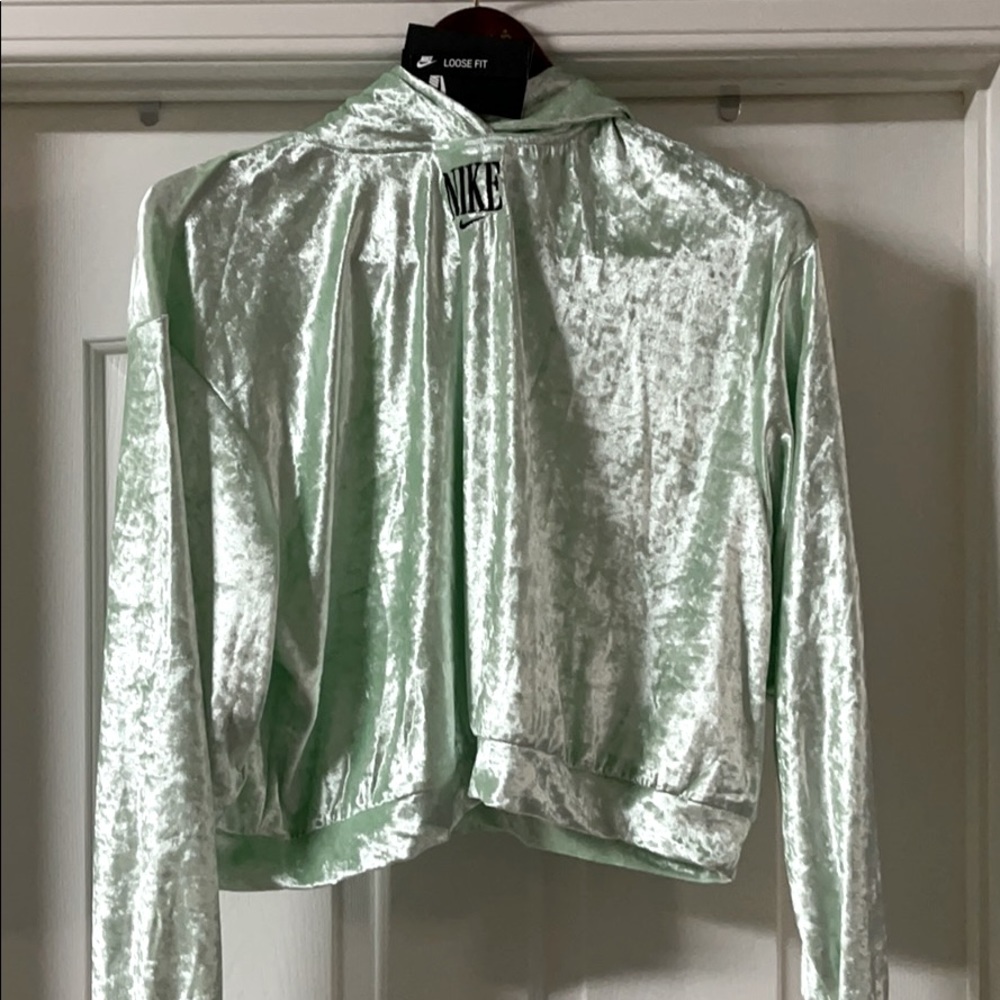 Nike cropped hoodie